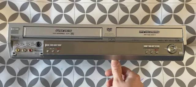Panasonic DMR-E75V VHS DVD Recorder. Spares Or Repair