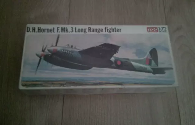 L264 Frog Model Kit F239 - D H Hornet F Mk 3 Long Range Fighter - 1/72