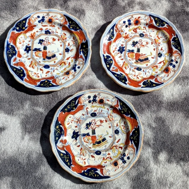 Antikes Trio handbemalt Imari Porzellanteller Geschirr blau Schriftrollenzeichen