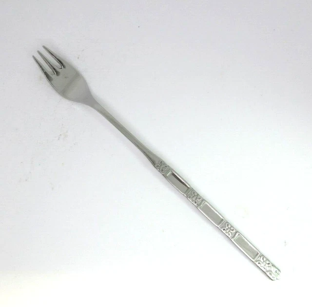 Oneida Community MADRID (NO BLACK ACCENT)  *1 Seafood Fork* 6 1/8"  Stainless