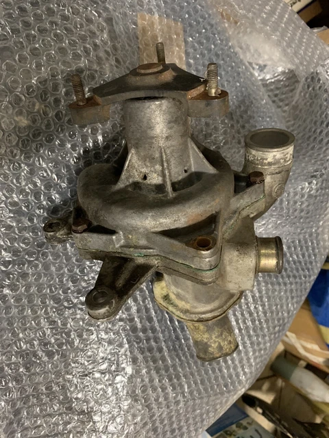 Pompe à Eau Complète Pour Lancia Thema Ferrari 8.32 - Pièce D'occasion En Bon état