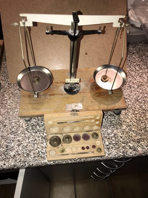 Waage Feinwaage Apothekerwaage Antik-Stil 