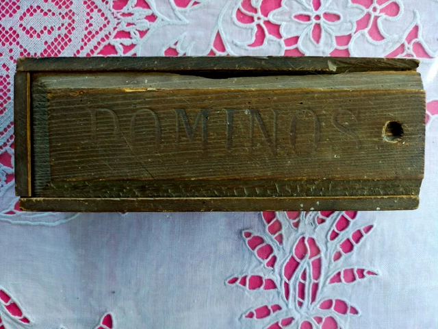 Jeu De Dominos Ancien Vintage Dans Sa Boîte En Bois, 27 Pièces - Parfait Pour Collection Ou Décoration, Occasion