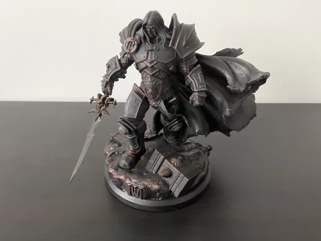 Warcraft III - Arthas Menethil Statue