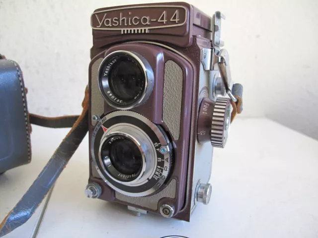 RARE Yashica 44 TLR Purple / Lavender Color MINT in Case