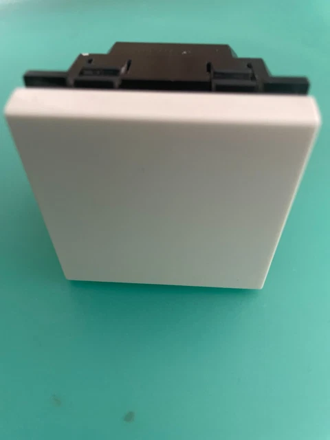 Douille support d'ampoule de veilleuse FORD TRANSIT MK3 NEUVE d'origine Douille support d'ampoule de veilleuse FORD TRANSIT MK3 NEUVE d'origine