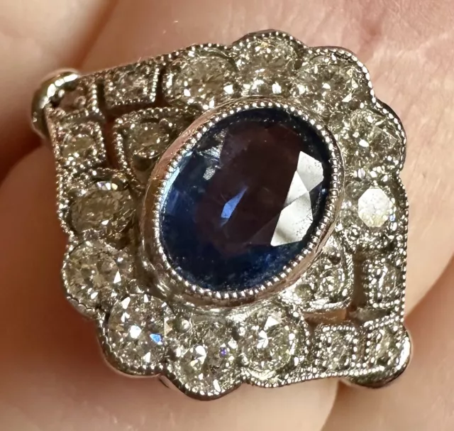 Stunning Sapphire & Diamond Art Deco Design Platinum Ring  1.27 Carat Sapphire