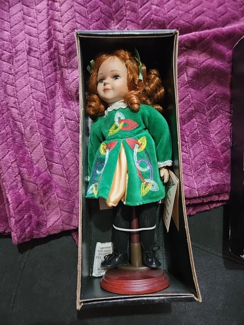porcelain doll green dress Vintage with and chair 29769 ASHFORD PORCELAIN DOLL nuala 13