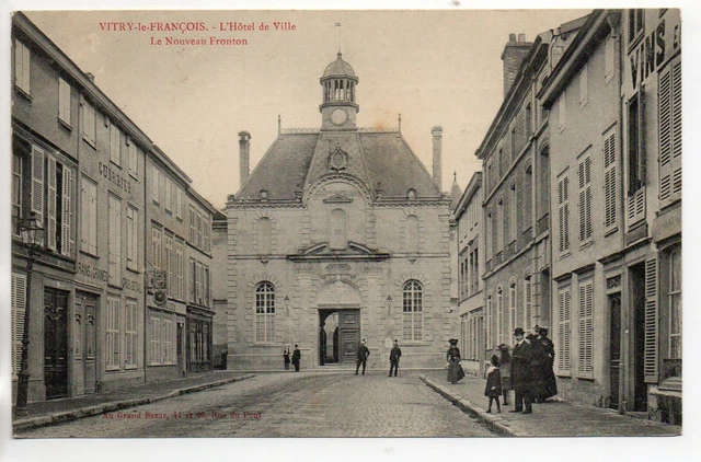 VITRY LE FRANCOIS - Marne - CPA 51 - Hotel de ville 2