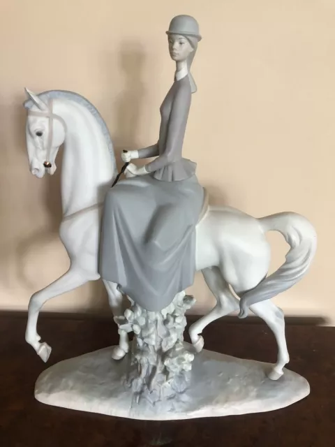 Lladro "Woman Riding Horse" # 4516 COLLECTIBLE FIGURINE 18" TALL Lladro "Woman Riding Horse" # 4516 COLLECTIBLE FIGURINE 18" TALL