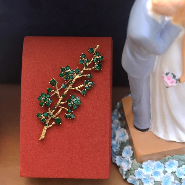 Broche Art Nouveau Dorée Avec Fleur, Feuille Et Oiseau En émail Vert - Pièce Neuve, Style Unique XZ24