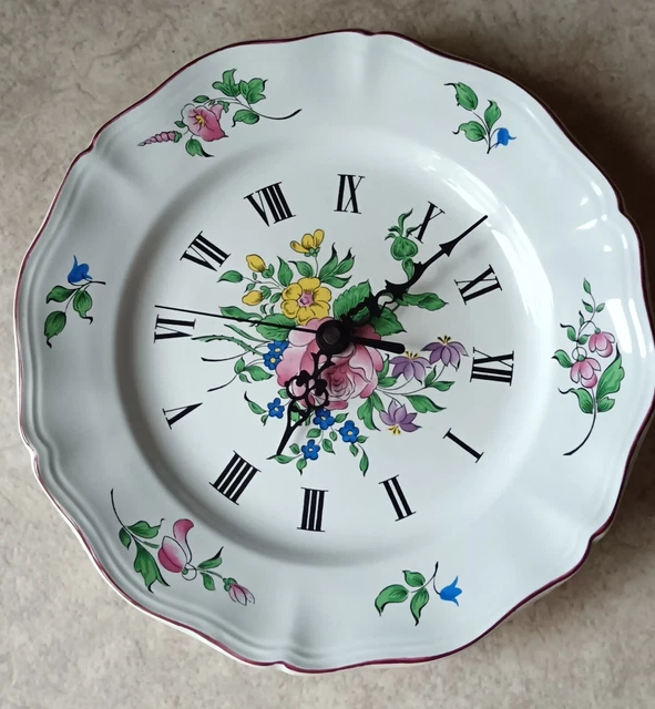 Kiera Grace Tour Antique Jayce Salon Horloge murale en plastique décoratif, 20 x 20 pouces... | Home Depot Canada