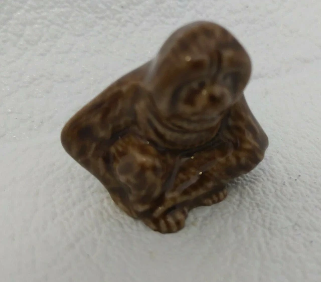 Red Rose Tea Wade Collectible Ceramic Orangutan Miniature Figurine Animals