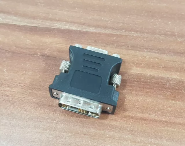 DVI-A / VGA DSUB 15-Pol Connector Grafikkarten Monitor Adapter