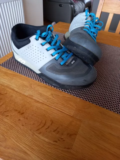 Specialized 2FO Mtb Shoes, Size 12uk  But Fit 10.5, Good Used Condition.