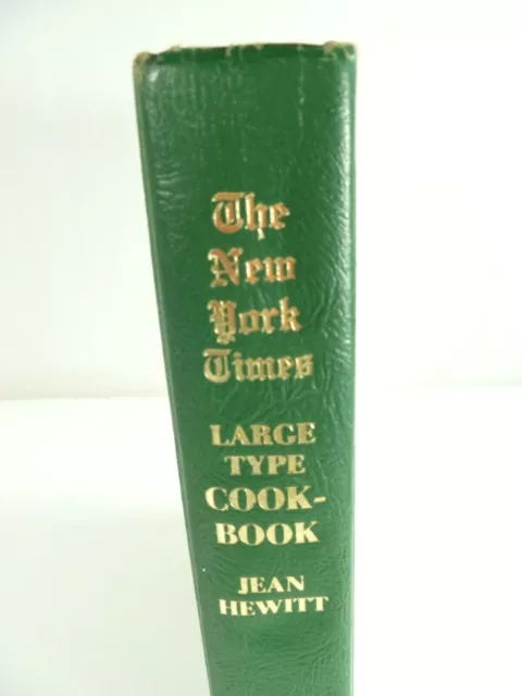 The New York Times Large Type Cookbook by Jean Hewitt Revised Edition 1971 Vtg