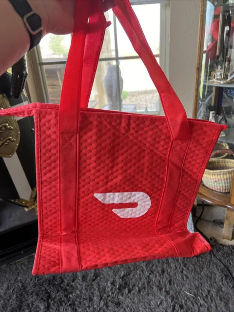 DoorDash Insulated Food Delivery Tote Bag Red Zip Closure 13x15x9.5”