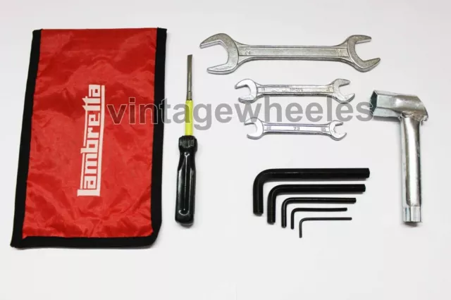 Lambretta Gp-Li-Sx-Tv Herramienta Práctica Kit En Un Rojo Tejido Bolsa