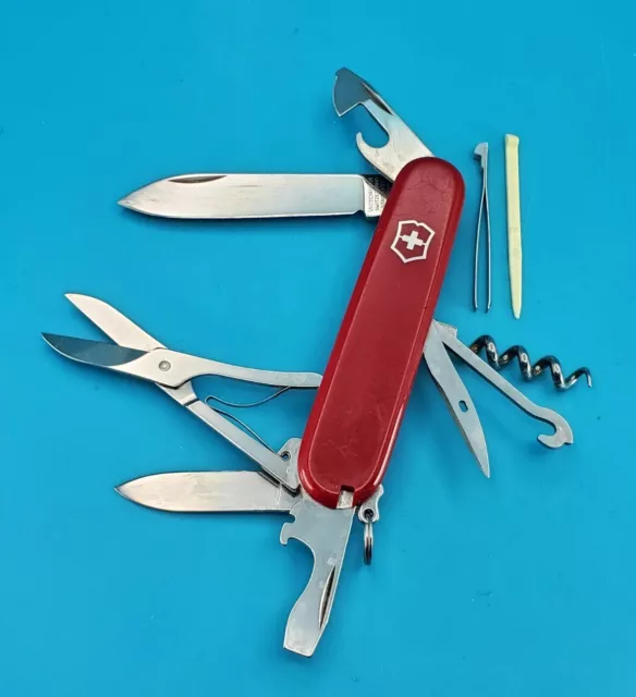 Victorinox Climber Swiss Army Knife Multi Tool! *CHIPPED SCALE*