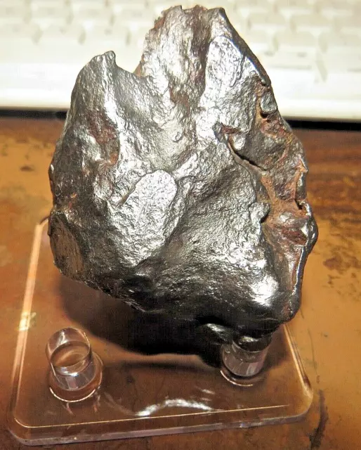 294 GM. Egypt Gebel Kamil Iron meteorite complete individual W/ STAND; RARE .65#