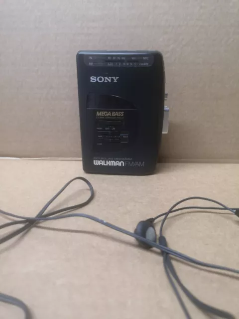 Walkman SONY WM-FX16 Radio/Cassette Player with Bass Boost Spares Or Repair 3173