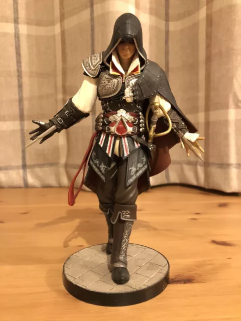 Assassin's Creed II - Ezio Auditore Black Edition - Ubisoft Attakus 8''  pvc statue