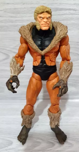 ToyBiz - Marvel Legends FaceOff Wolverine Series -Sabretooth Action Figure (32b)