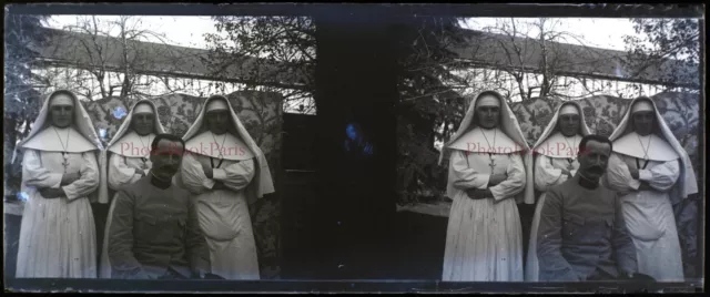 FRANCE Nonnes Militaire c1910 Photo NEGATIVE Plaque Stereo Vintage P30L11n2