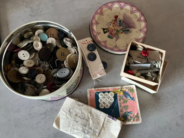 Large Job Lot Of Vintage Buttons In Rare 1960,s Quality Street Tin