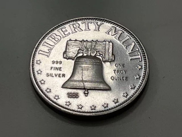 Vintage Liberty Mint  LIBERTY BELL Coin 1 Troy Oz .999 Fine Silver Round Medal