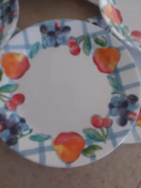 Lot of 8 Corelle FRUIT BASKET TOO DINNER PLATES 10.25" EUC