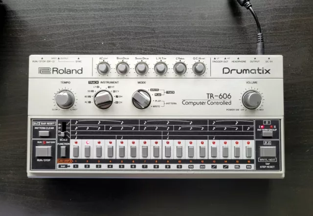 Roland TR-606 Drumatix Analogue Drum Machine Boxed