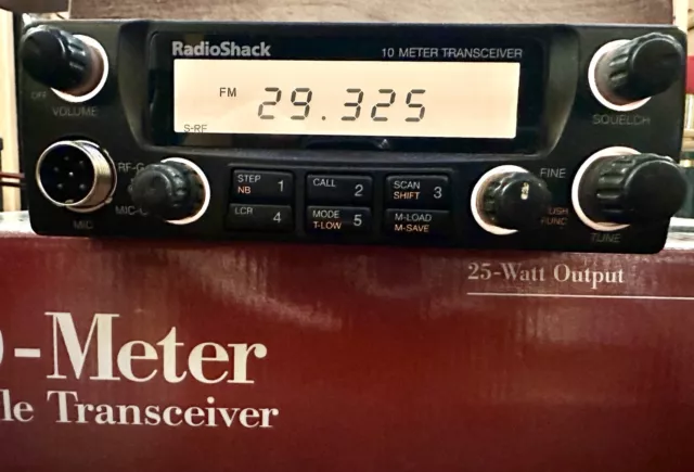 VTG Radio Shack HTX-10, 10 Meter AM, FM, SSB Ham Radio Mobile Transceiver 25W