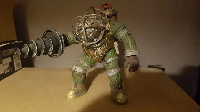 RARE NECA BIOSHOCK 2 Big Daddy Deluxe Figure Light Up Version