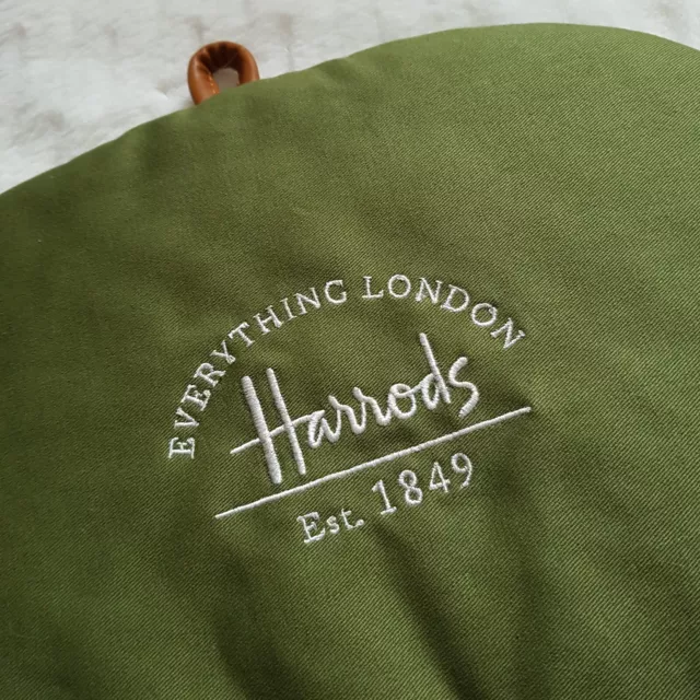 Cover da tè Harrods Knightsbridge accogliente tè cosie imbottita ricamata Londra