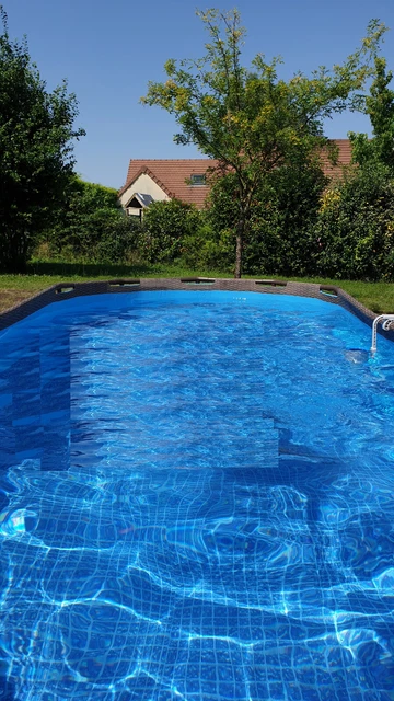 PISCINE BESTWAY OVALE A HUBLOTS 5,49m x 2,74m x 1.22m avec accessoires