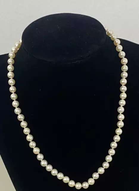 Uniform Perle Halskette mit 9ct Gold Kugelverschluss