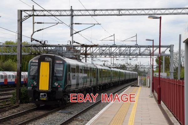 PHOTO CLASS 350/1 'Desiro' Emu No 350 128 (2) Of London North Western ...