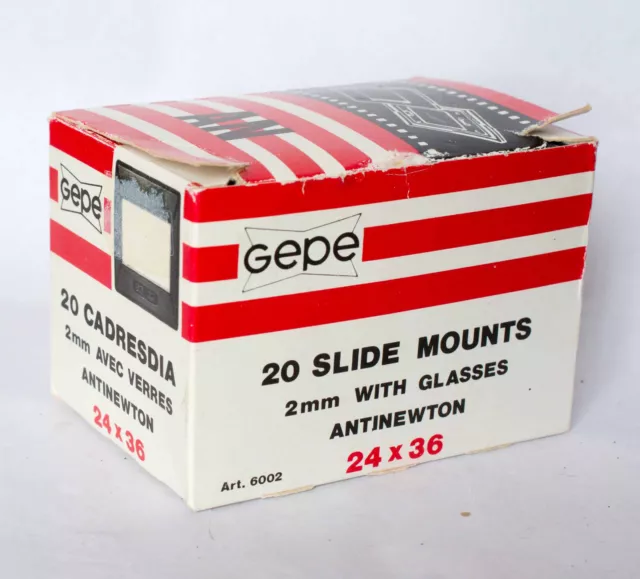 Box of 20 Gepe 6002 24x36mm anti newton glass slide mounts for 35mm film.