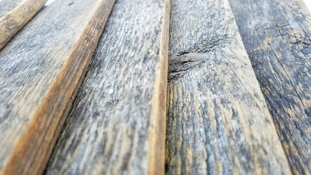 Bundle of Reclaimed Wood Boards 18" 3