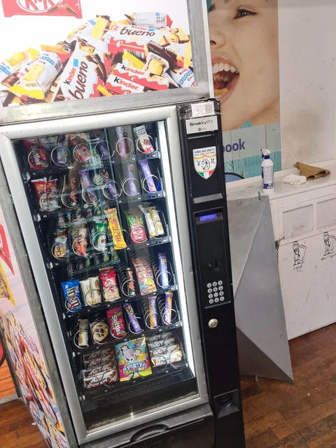 distributore automatico necta ideale per snack e bevande