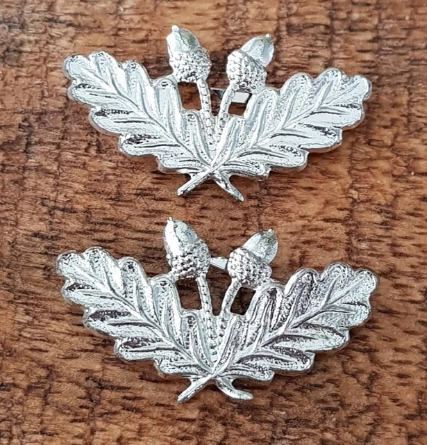 Uniform Effekten 2er Set Silber Eicheln Eichenlaub 4x2 cm