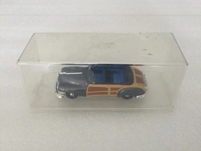 VITESSE 1/43 491 - CHRYSLER TOWN & COUNTRY CLOSED CABRIOLET - BLUE