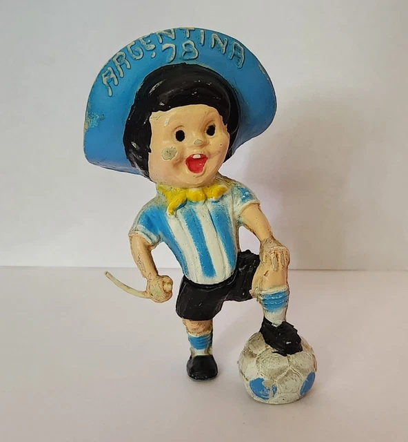 FOOTBALL : RARE mascotte  Gauchito  coupe du monde de football 1978