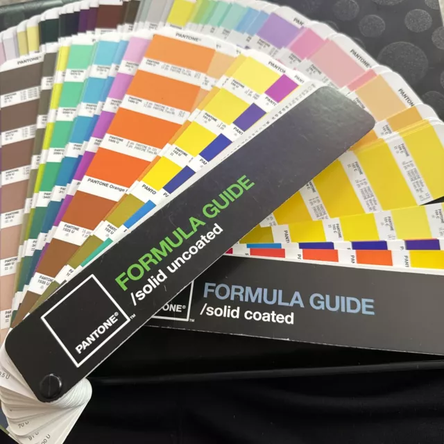 Pair Pantone Formula Guide Solid Coated & Uncoated Set 2006 Very Clean And Crisp