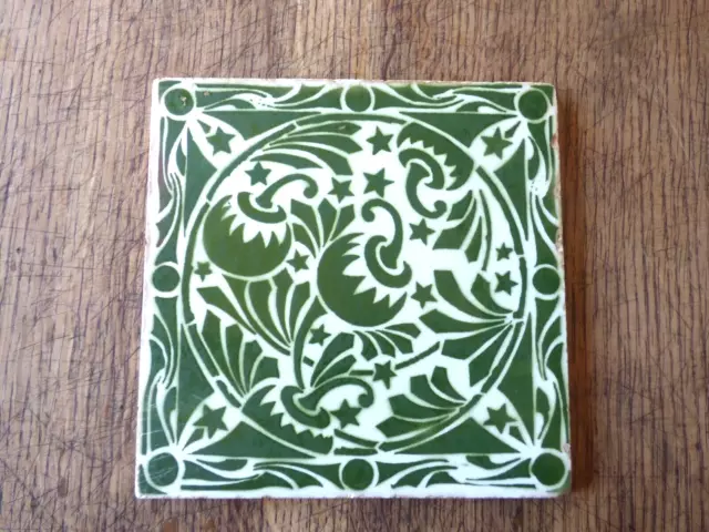 carreau faïence ancien art nouveau de couleur vert végétal