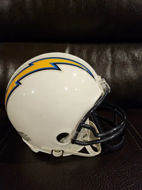 San Diego/Los Angeles Chargers 2007-2018 VSR4 Riddell Throwback Mini Helmet