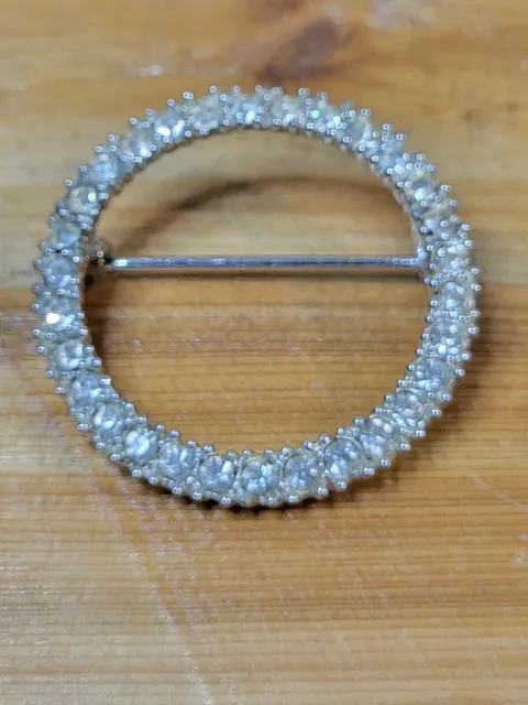 Silver Tone Icy Rhinestone Circle Pin Scarf Clip Retro Costume Jewelry