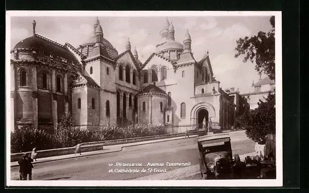 CPA Périgueux, Avenue Daumesnil et Cathédrale de St. Front