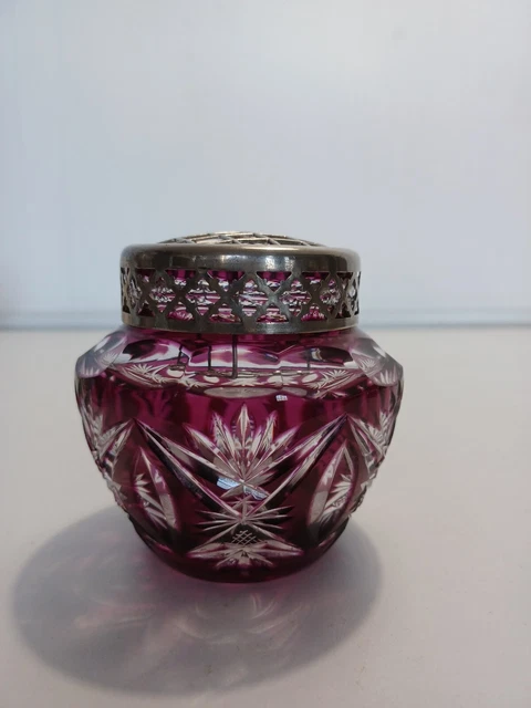 Pique Fleurs / vase En Cristal De Val Saint Lambert, Vers 1920.